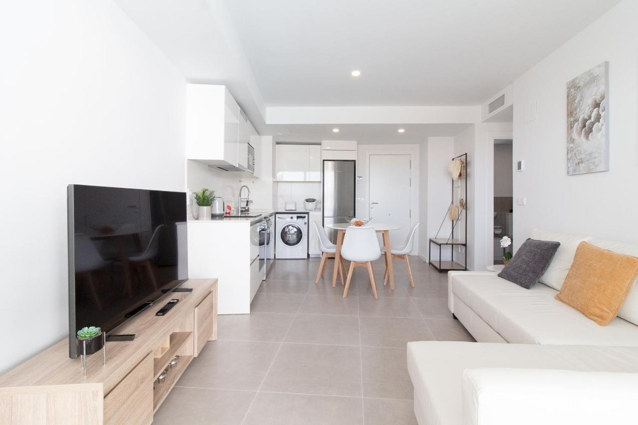 Global Properties, Apartamento Con Terraza Y Vistas A La Piscina En Gran Canet Canet d’En Berenguer Kültér fotó