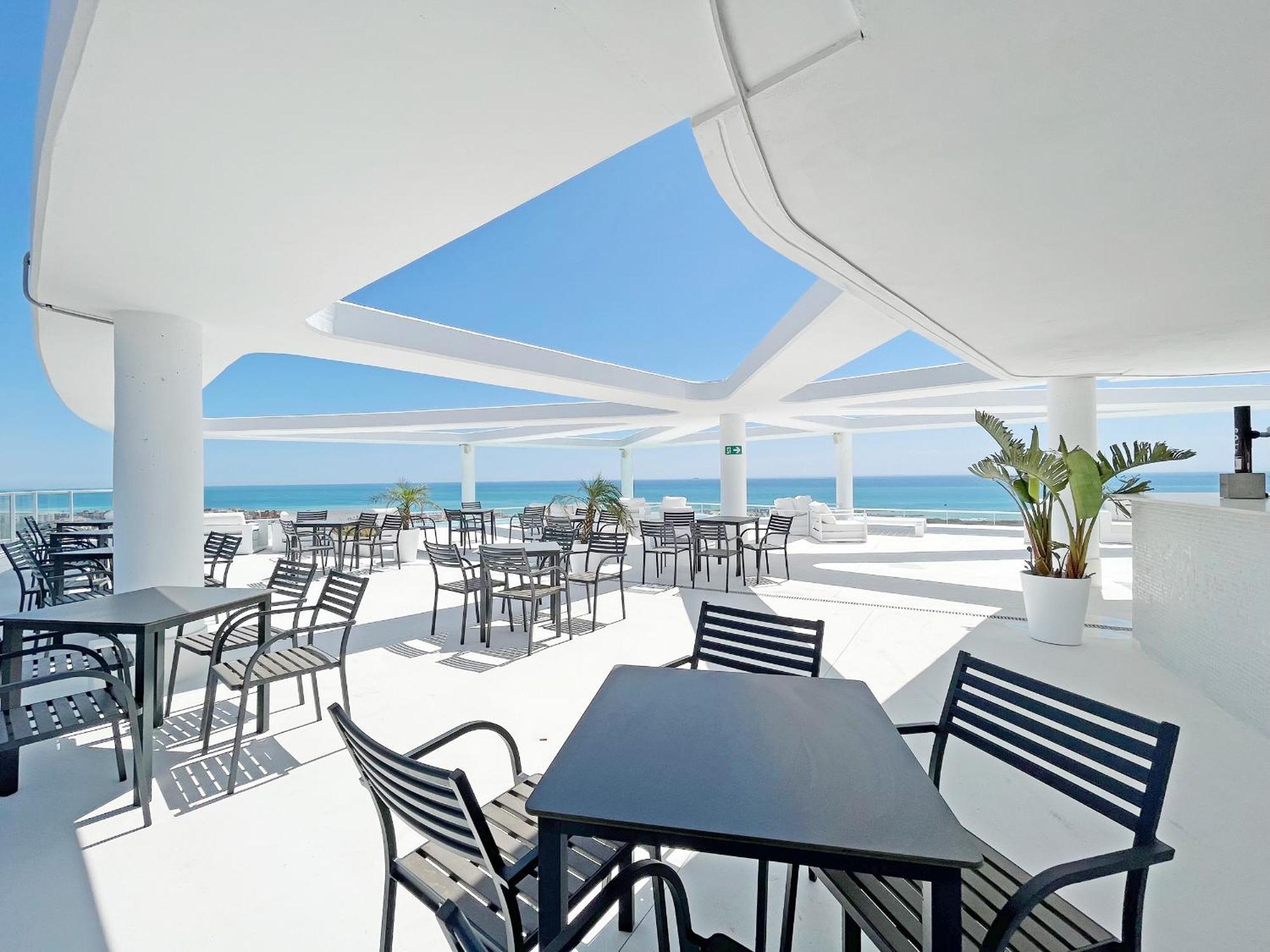 Global Properties, Apartamento Con Terraza Y Vistas A La Piscina En Gran Canet Canet d’En Berenguer Kültér fotó