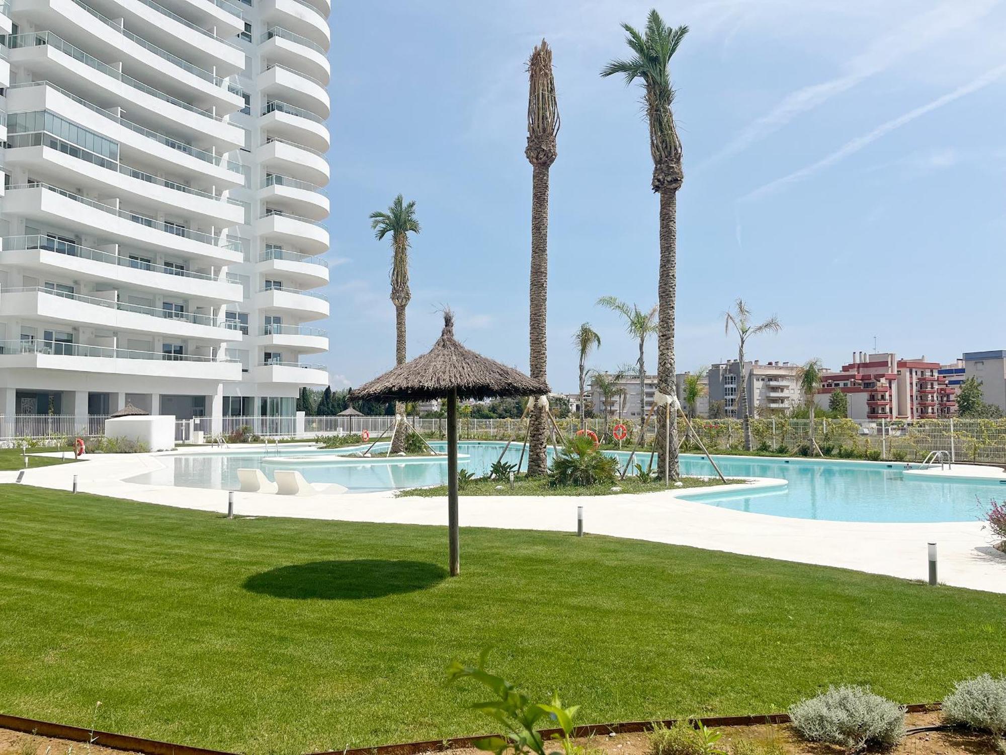 Global Properties, Apartamento Con Terraza Y Vistas A La Piscina En Gran Canet Canet d’En Berenguer Kültér fotó